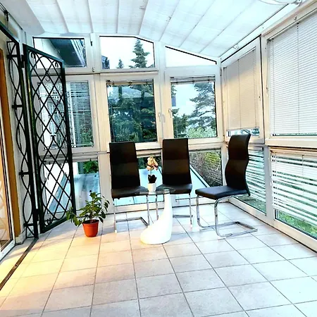 Apartment 3 In - Free Parking - Self Check In *